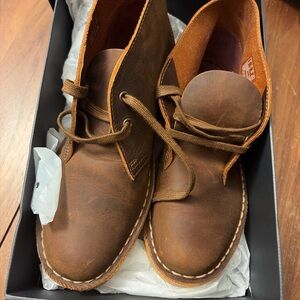 Clark’s desert boot - women’s 7.5